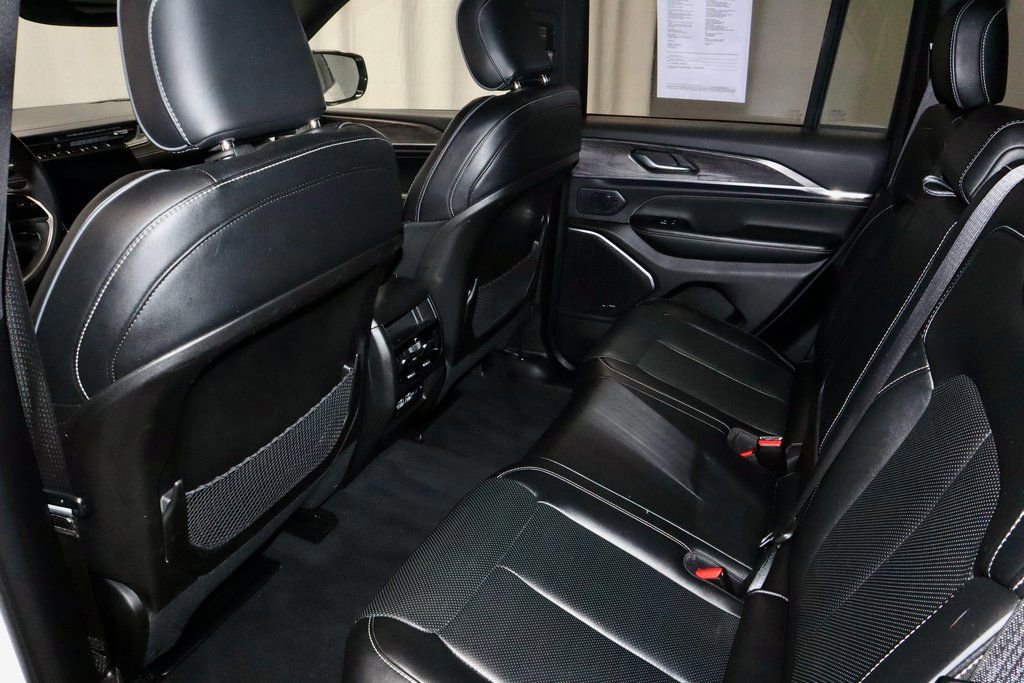 Used 2023 Jeep Grand Cherokee Overland image 22