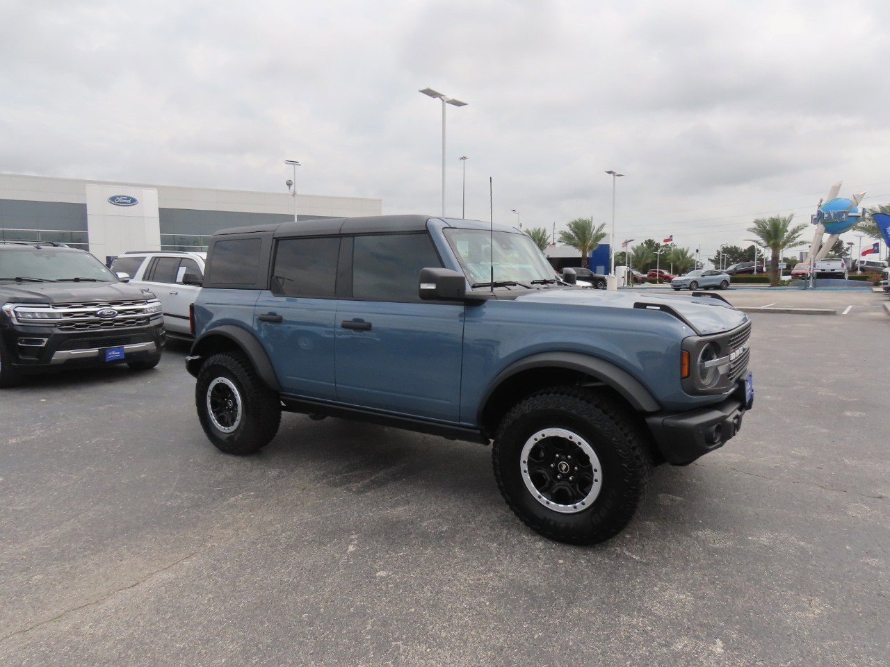 Certified 2023 Ford Bronco Badlands AWD/4WD image 7