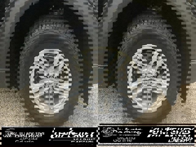 Certified 2022 Ford Explorer XLT w/ Class IV Trailer Tow Package image 39