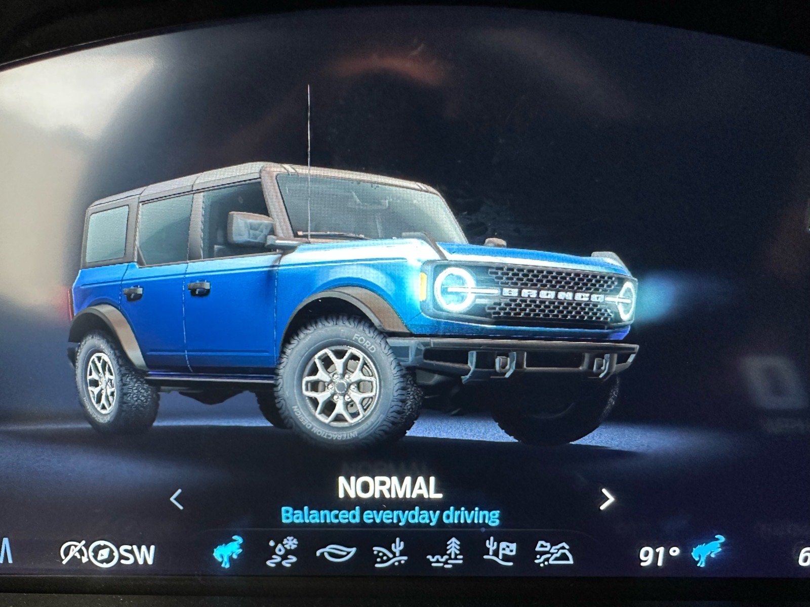 Certified 2025 Ford Bronco Badlands AWD/4WD image 47