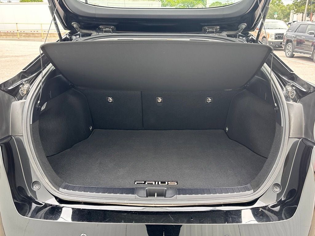 Used 2018 Toyota Prius Three FWD image 19