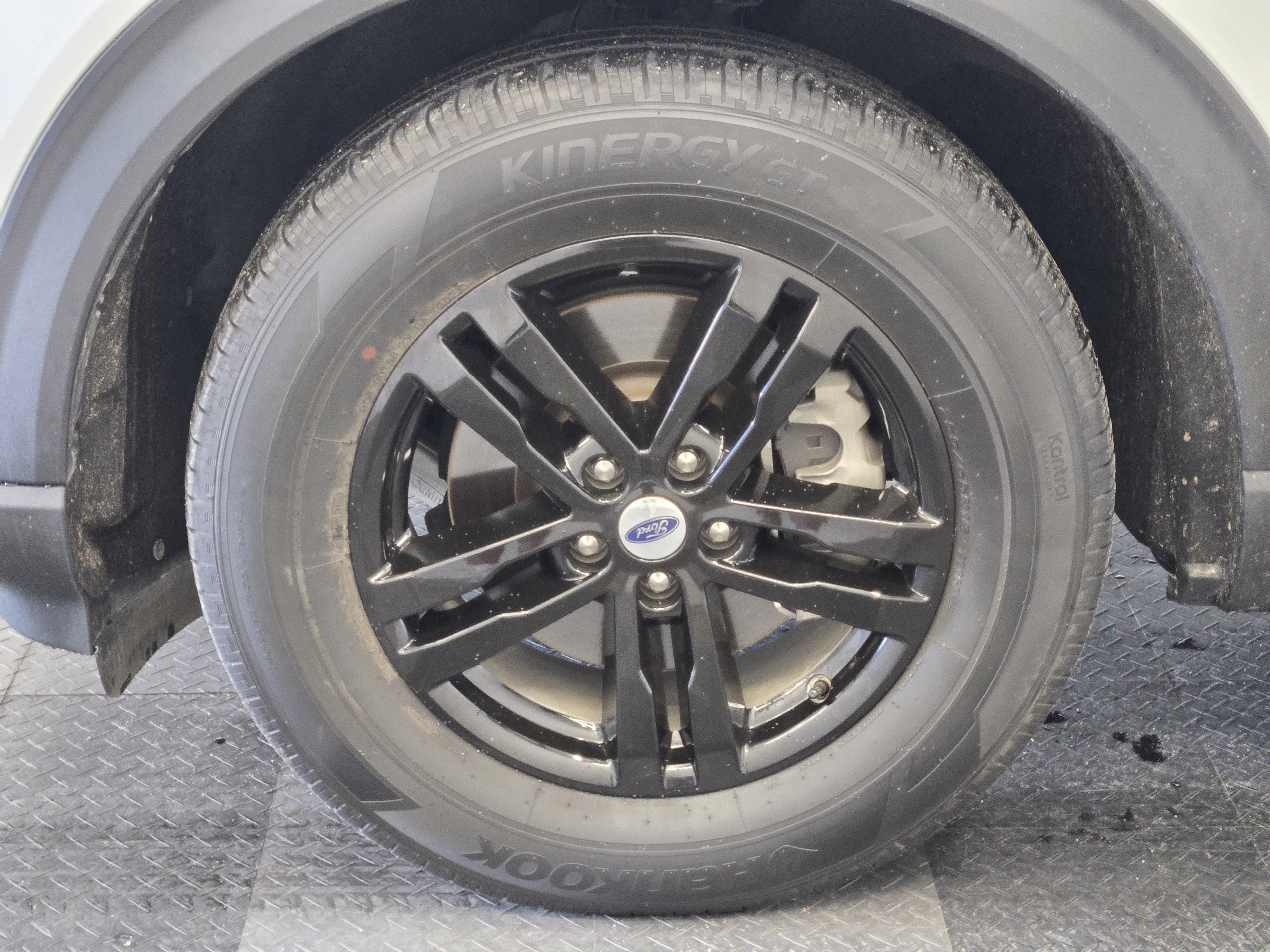 Certified 2023 Ford Explorer XLT RWD image 10