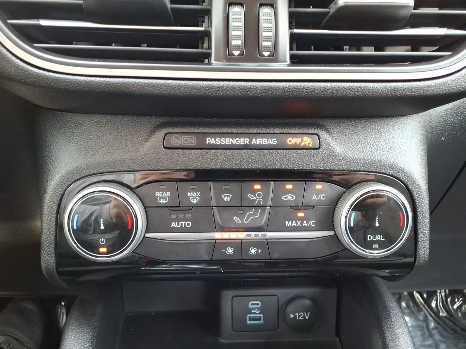 Certified 2022 Ford Escape SE w/ SE Sport Appearance Package FWD image 25