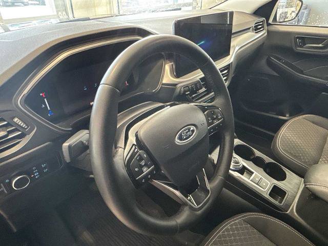 Certified 2024 Ford Escape Active w/ Tech Pack #1 image 9