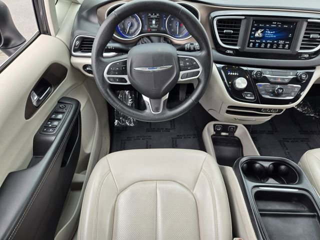 Used 2021 Chrysler Voyager Lxi FWD image 13