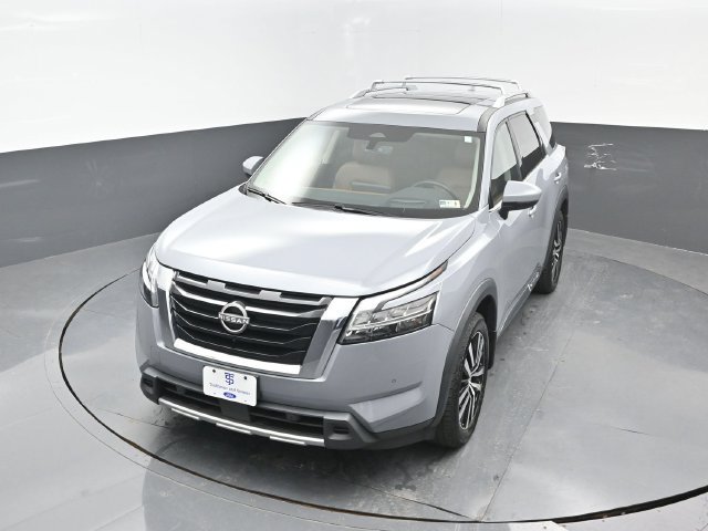 Used 2024 Nissan Pathfinder Platinum AWD/4WD image 23