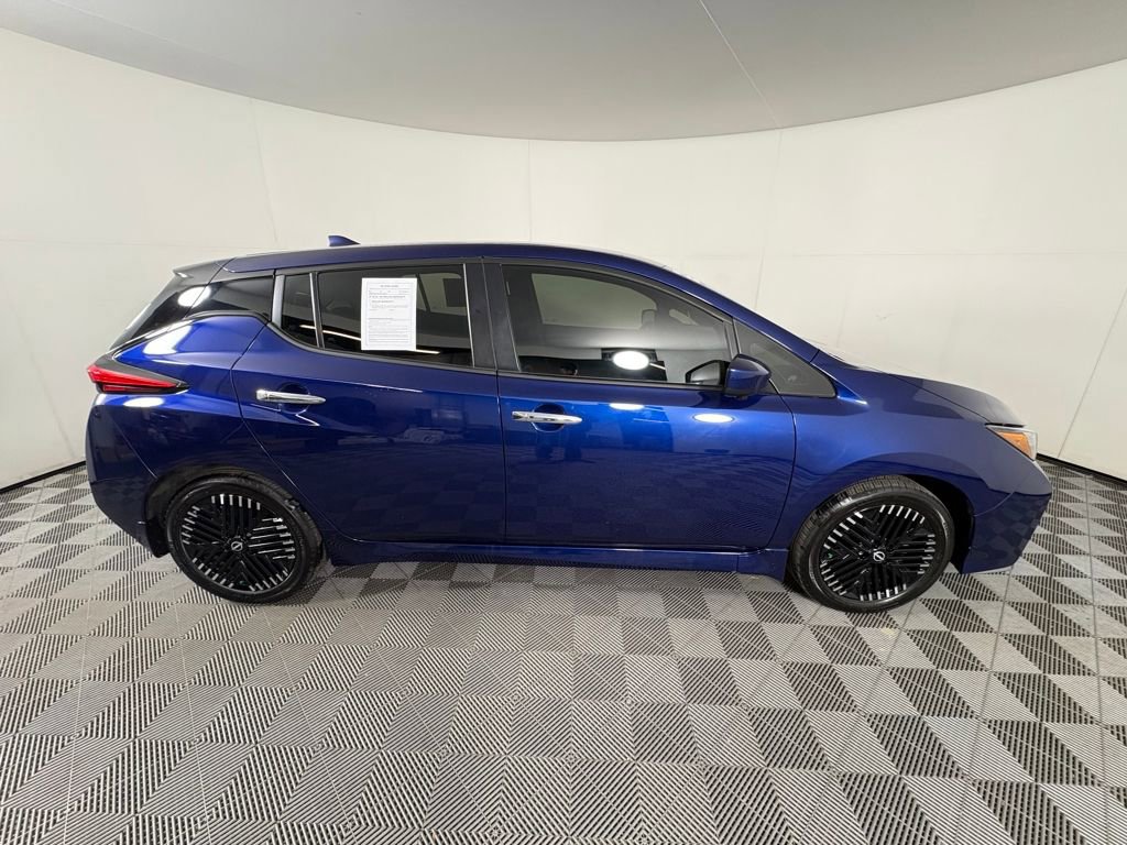 Used 2025 Nissan Leaf SV Plus image 6