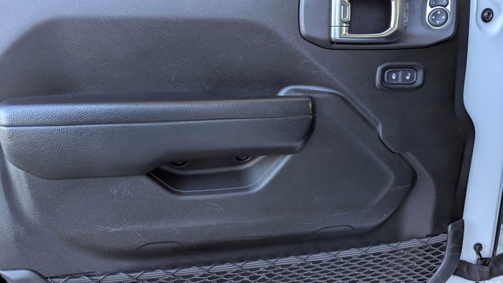 Used 2023 Jeep Gladiator Sport image 23