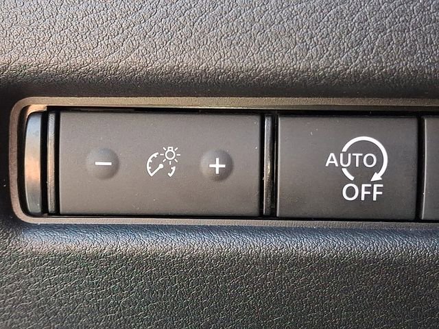 Used 2023 Nissan Rogue SV AWD/4WD image 24