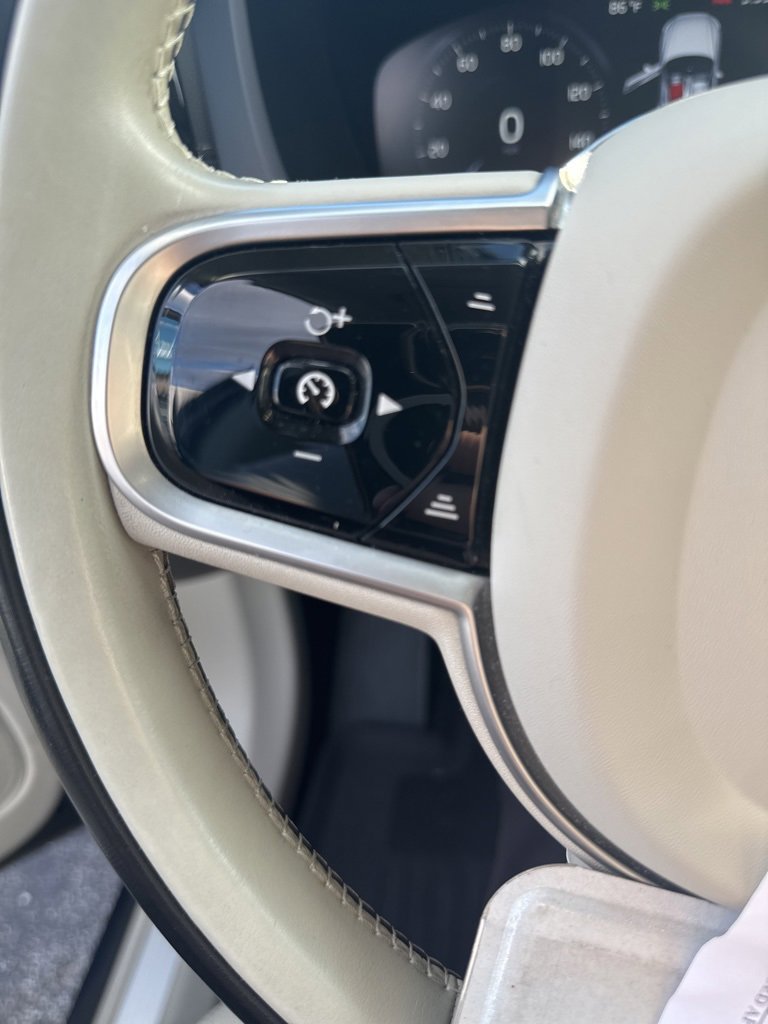 Used 2020 Volvo XC60 T5 Inscription w/ Protection Package Premier image 10