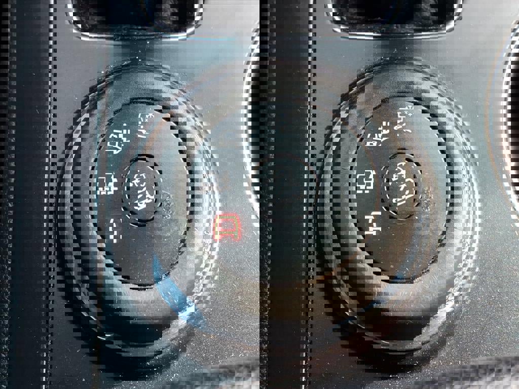 Certified 2019 Ford Explorer XLT w/ Equipment Group 202A image 20