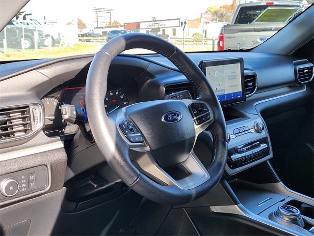 Certified 2022 Ford Explorer XLT w/ Equipment Group 202A image 21
