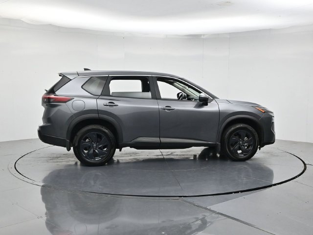 Used 2026 Nissan Rogue SV w/ Cold Weather Package FWD image 2
