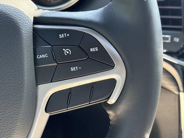 Used 2021 Jeep Grand Cherokee Laredo X RWD image 30