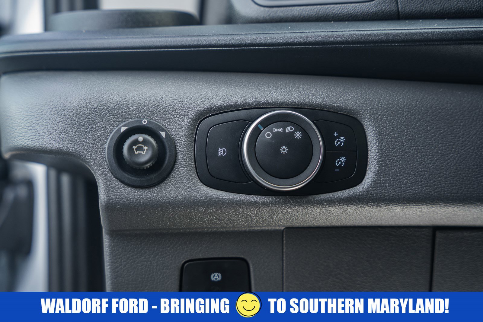 Certified 2023 Ford Transit 250 Low Roof w/ Exterior Upgrade Package image 41