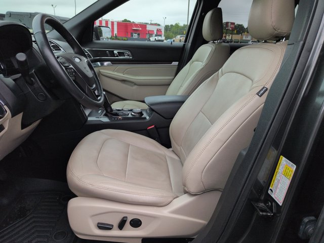 Certified 2019 Ford Explorer Limited w/ Ford Safe & Smart Package AWD/4WD image 16
