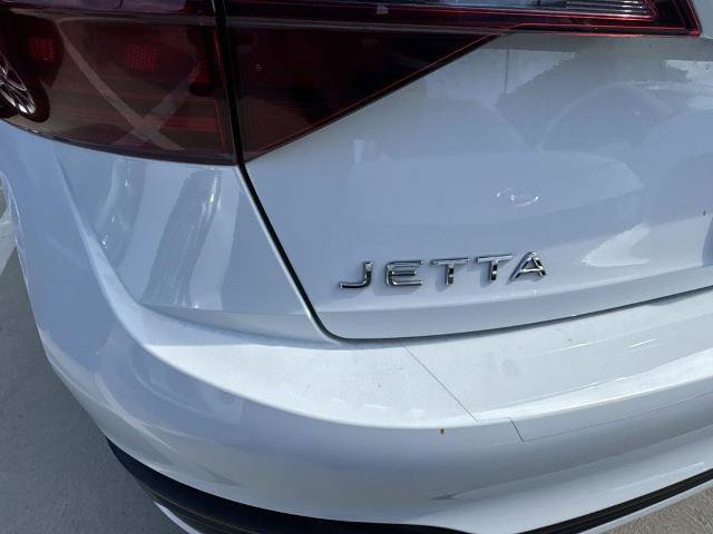 Used 2024 Volkswagen Jetta Sport image 7
