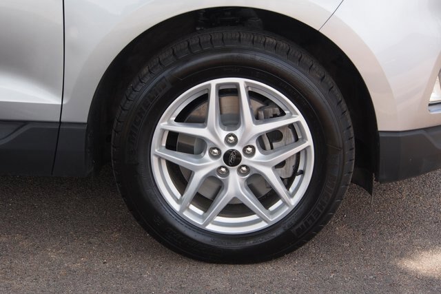 Certified 2024 Ford Edge SEL w/ Convenience Package AWD/4WD image 9