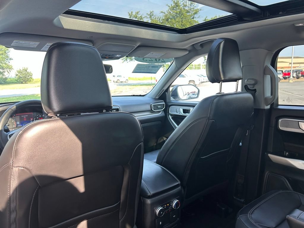 Certified 2023 Ford Explorer XLT w/ Equipment Group 202A RWD image 31