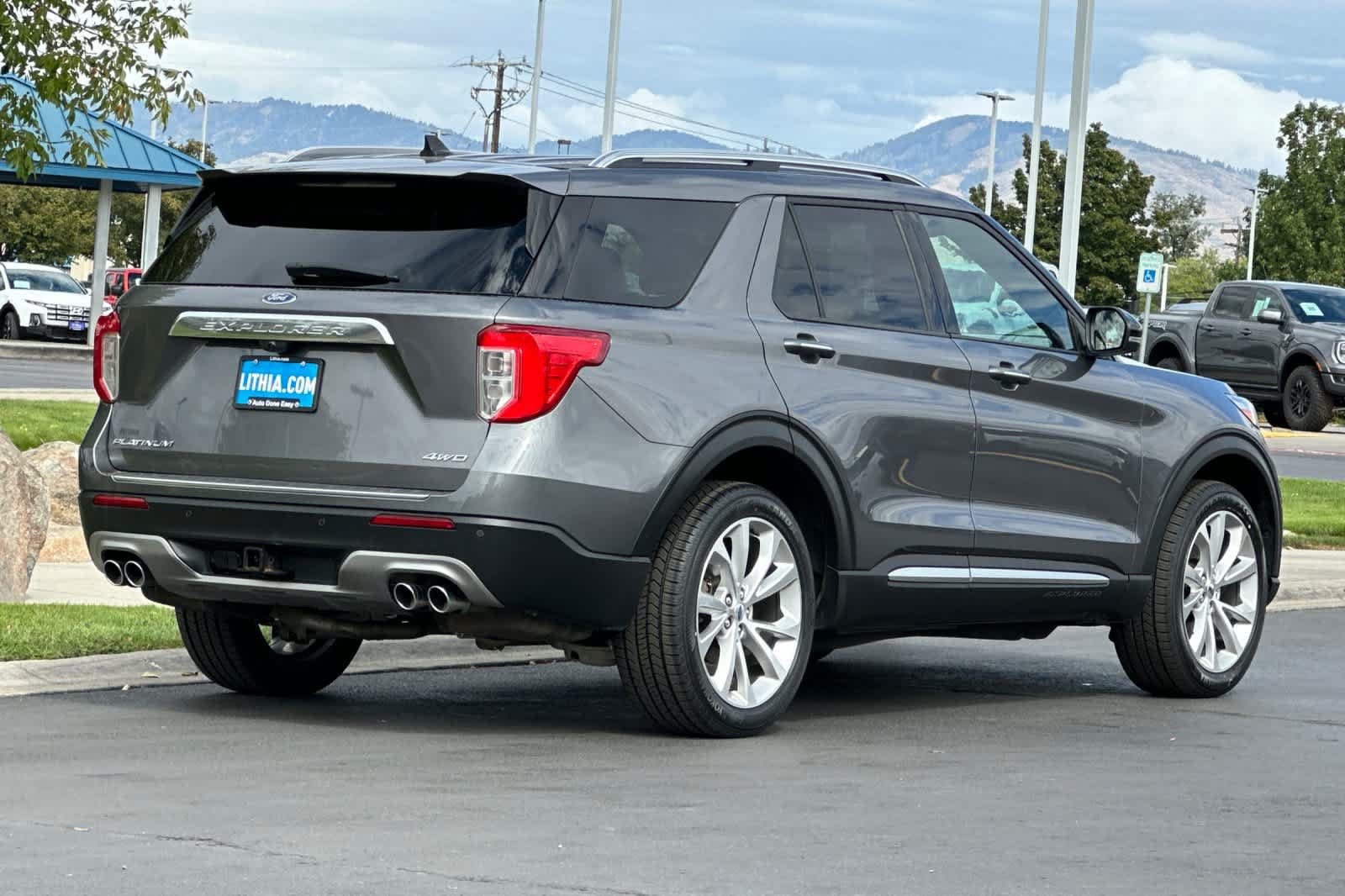 Certified 2023 Ford Explorer Platinum w/ Technology Package AWD/4WD image 2
