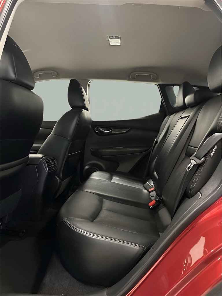 Used 2022 Nissan Rogue Sport SL image 10