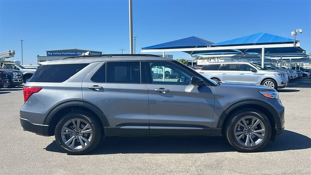 Certified 2022 Ford Explorer XLT w/ Equipment Group 202A AWD/4WD image 2