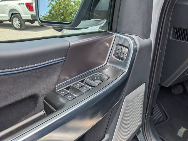 Certified 2025 Ford F150 Platinum w/ Equipment Group 702A High AWD/4WD image 17