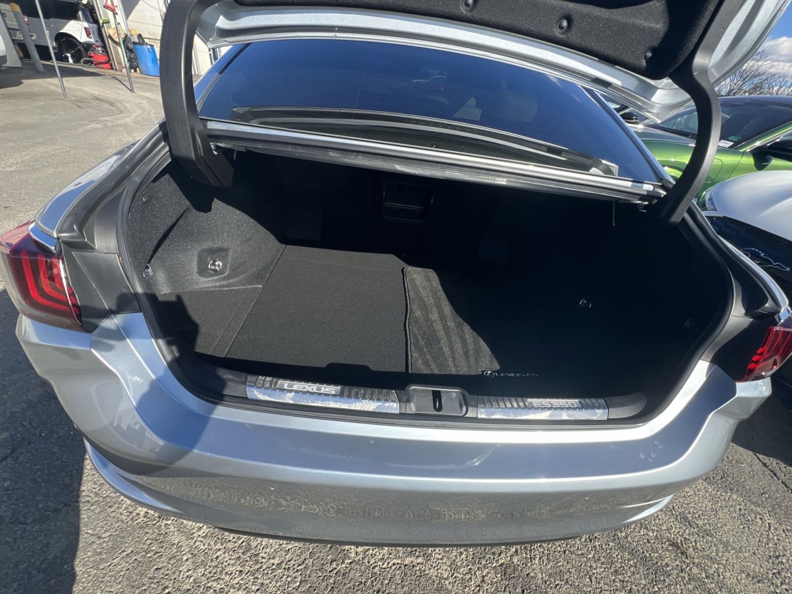 Used 2022 Lexus ES 350 w/ Premium Package image 26