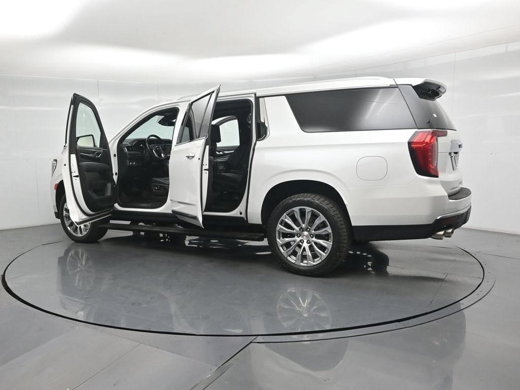Used 2023 GMC Yukon XL Denali AWD/4WD image 34