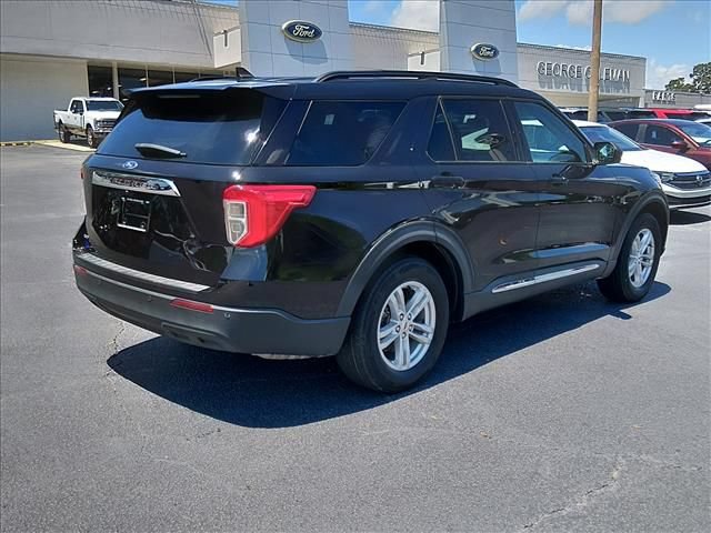 Certified 2023 Ford Explorer XLT RWD image 4