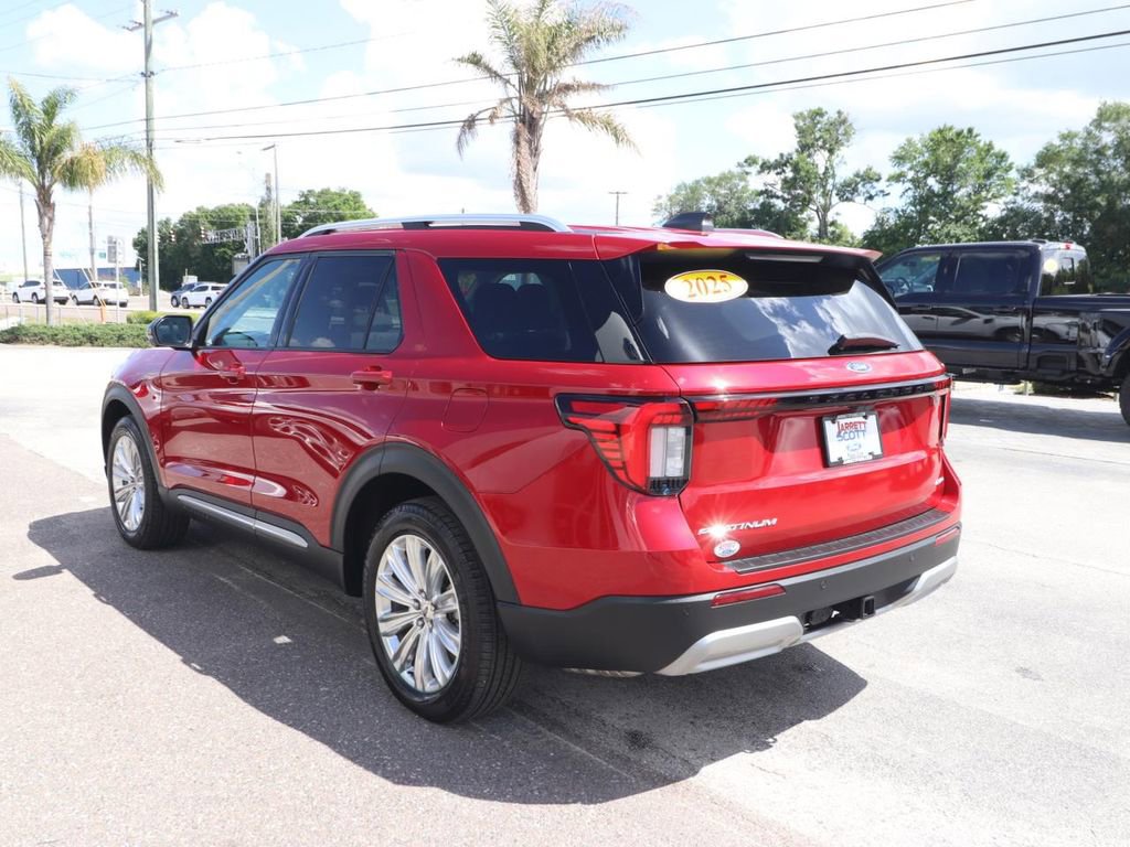 Certified 2025 Ford Explorer Platinum w/ LUX Leather Package image 8