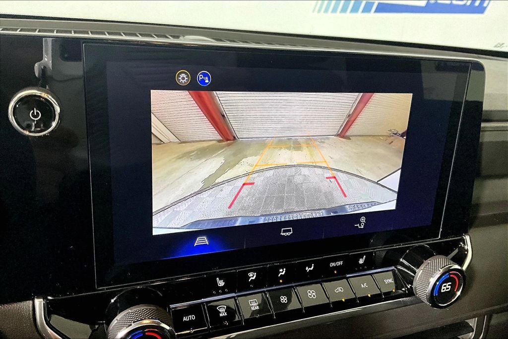 Used 2025 Chevrolet Colorado Trail Boss image 17