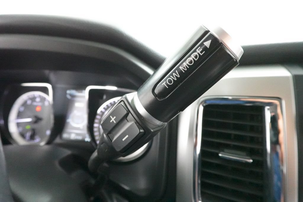Used 2017 Nissan Titan PRO-4X AWD/4WD image 18