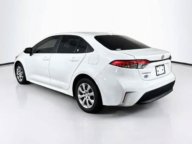 Used 2023 Toyota Corolla LE FWD image 4