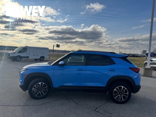 Used 2024 Chevrolet TrailBlazer LT w/ Convenience Package image 2