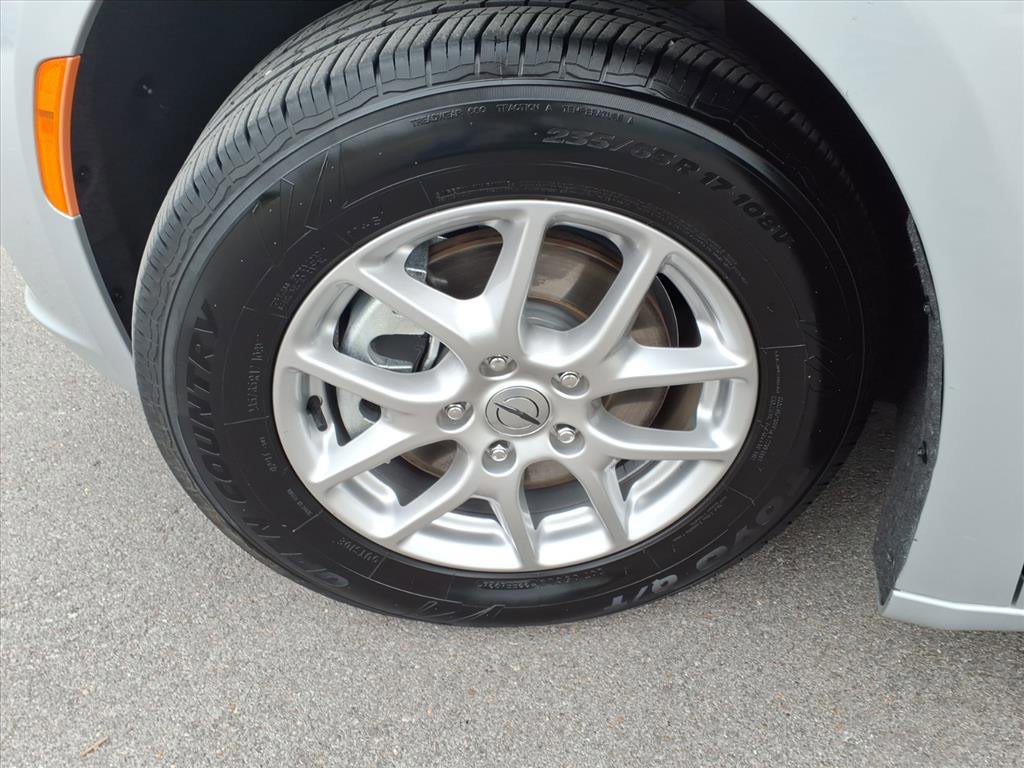 Used 2024 Chrysler Pacifica Touring-L image 9