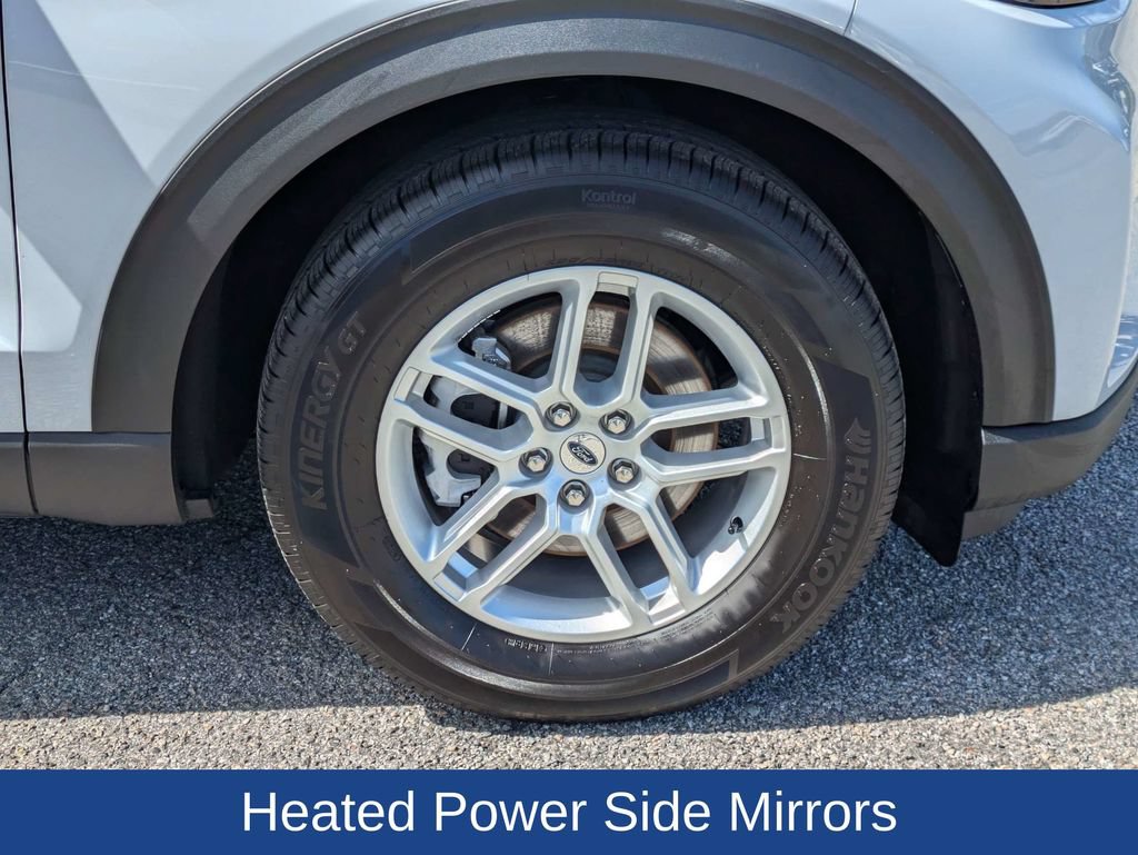 Certified 2026 Ford Explorer Active RWD image 11
