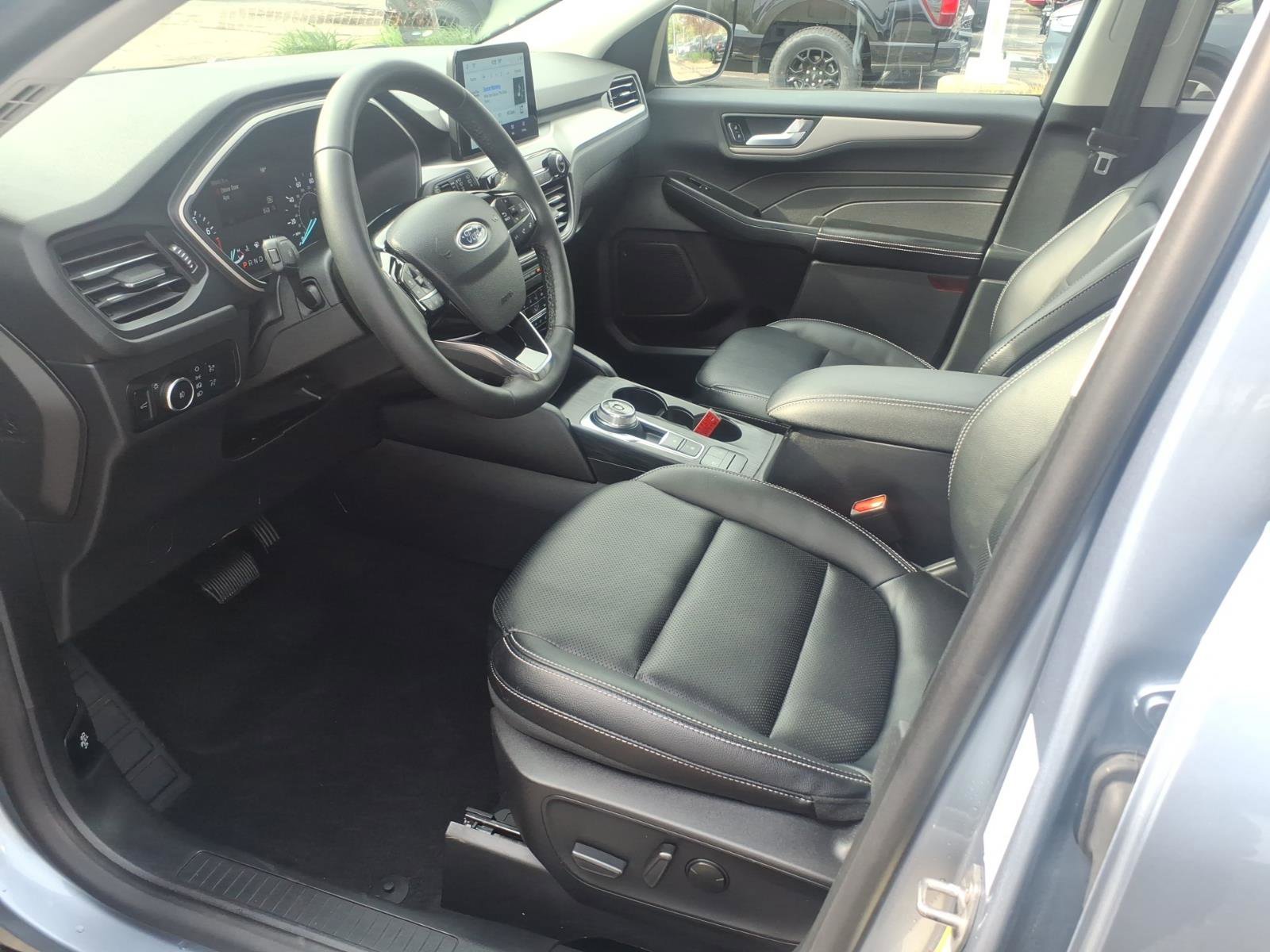 Certified 2022 Ford Escape SEL AWD/4WD image 12