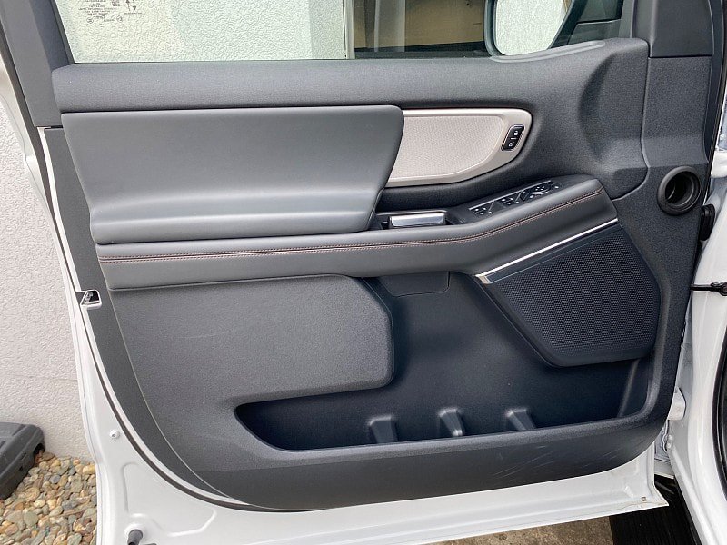 Certified 2025 Ford Expedition Active AWD/4WD image 27