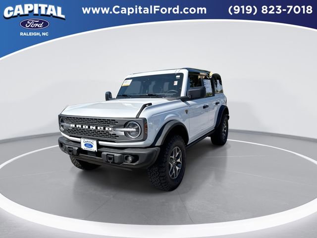 Certified 2025 Ford Bronco Badlands AWD/4WD image 4
