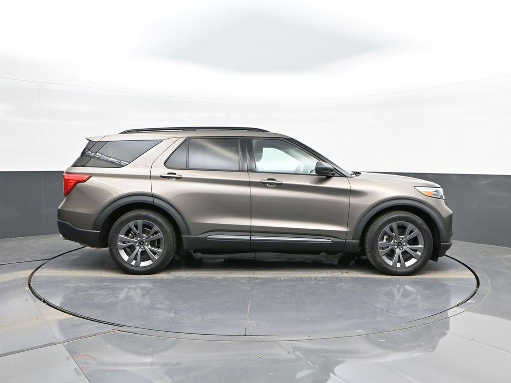 Certified 2021 Ford Explorer XLT w/ Equipment Group 202A image 20