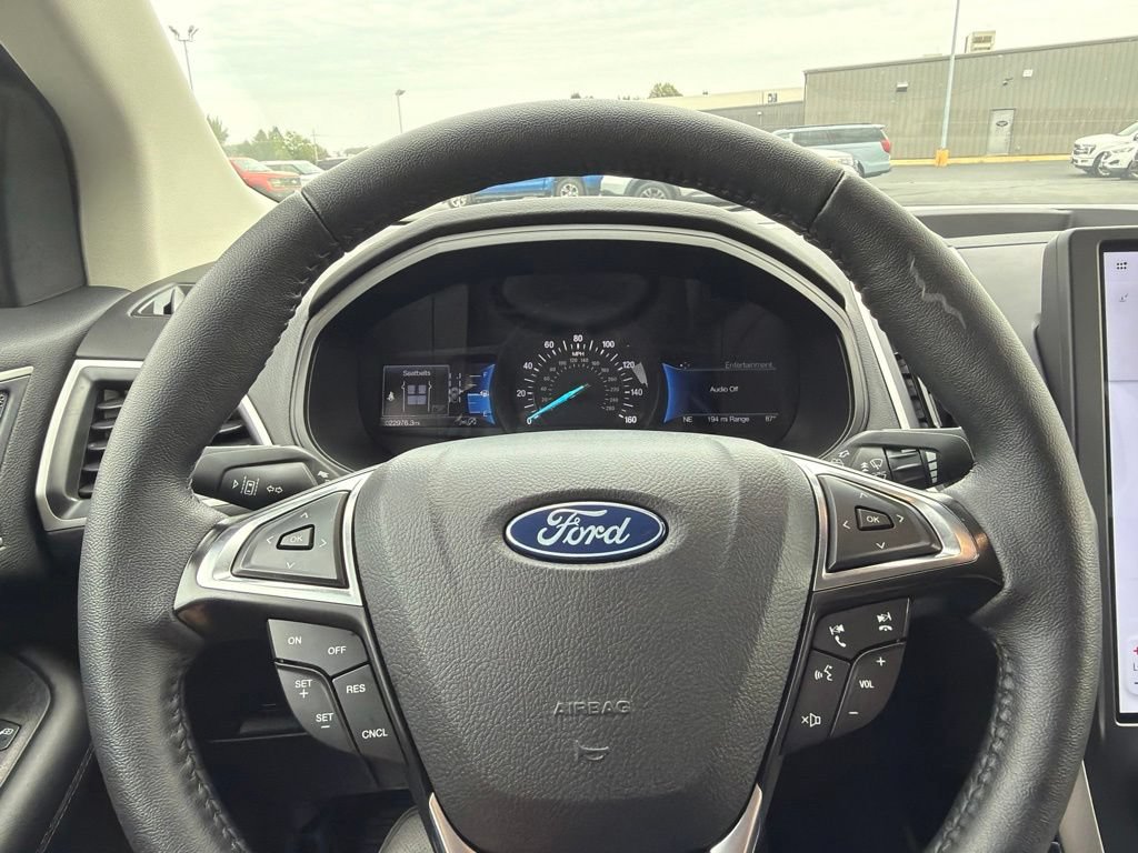 Certified 2024 Ford Edge SEL w/ Convenience Package AWD/4WD image 15