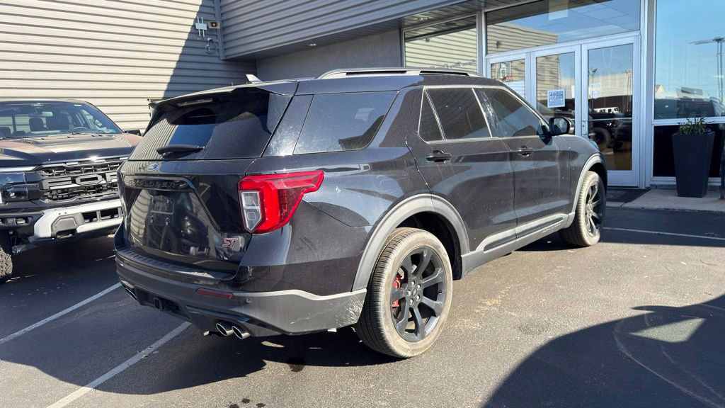 Certified 2024 Ford Explorer ST w/ Equipment Group 401A AWD/4WD image 3