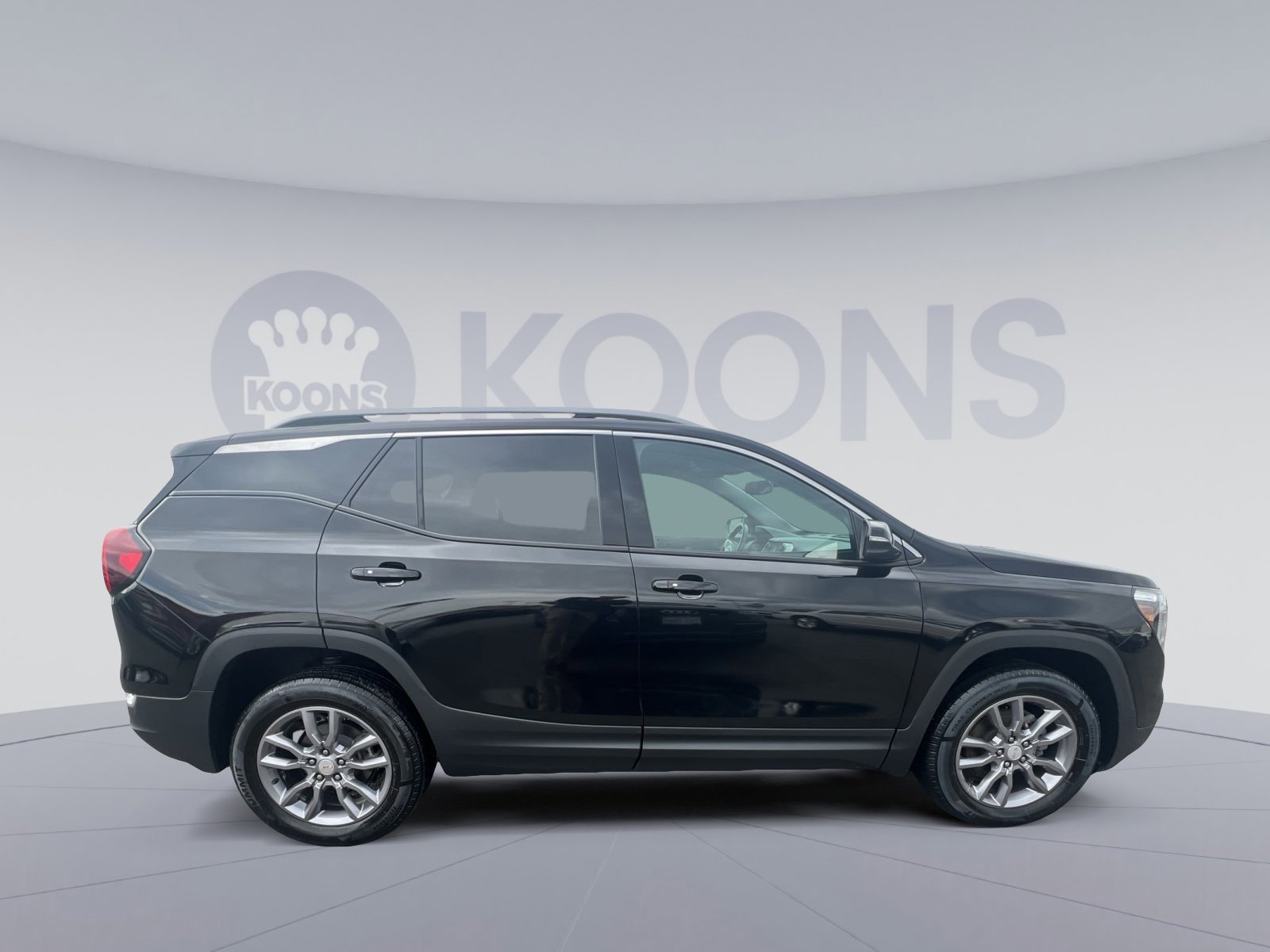 Used 2024 GMC Terrain SLT AWD/4WD image 11