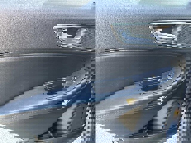 Certified 2024 Ford Edge SE image 19