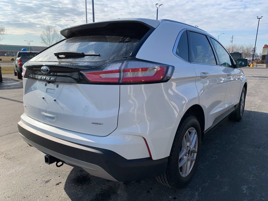 Certified 2024 Ford Edge SEL w/ Convenience Package AWD/4WD image 4