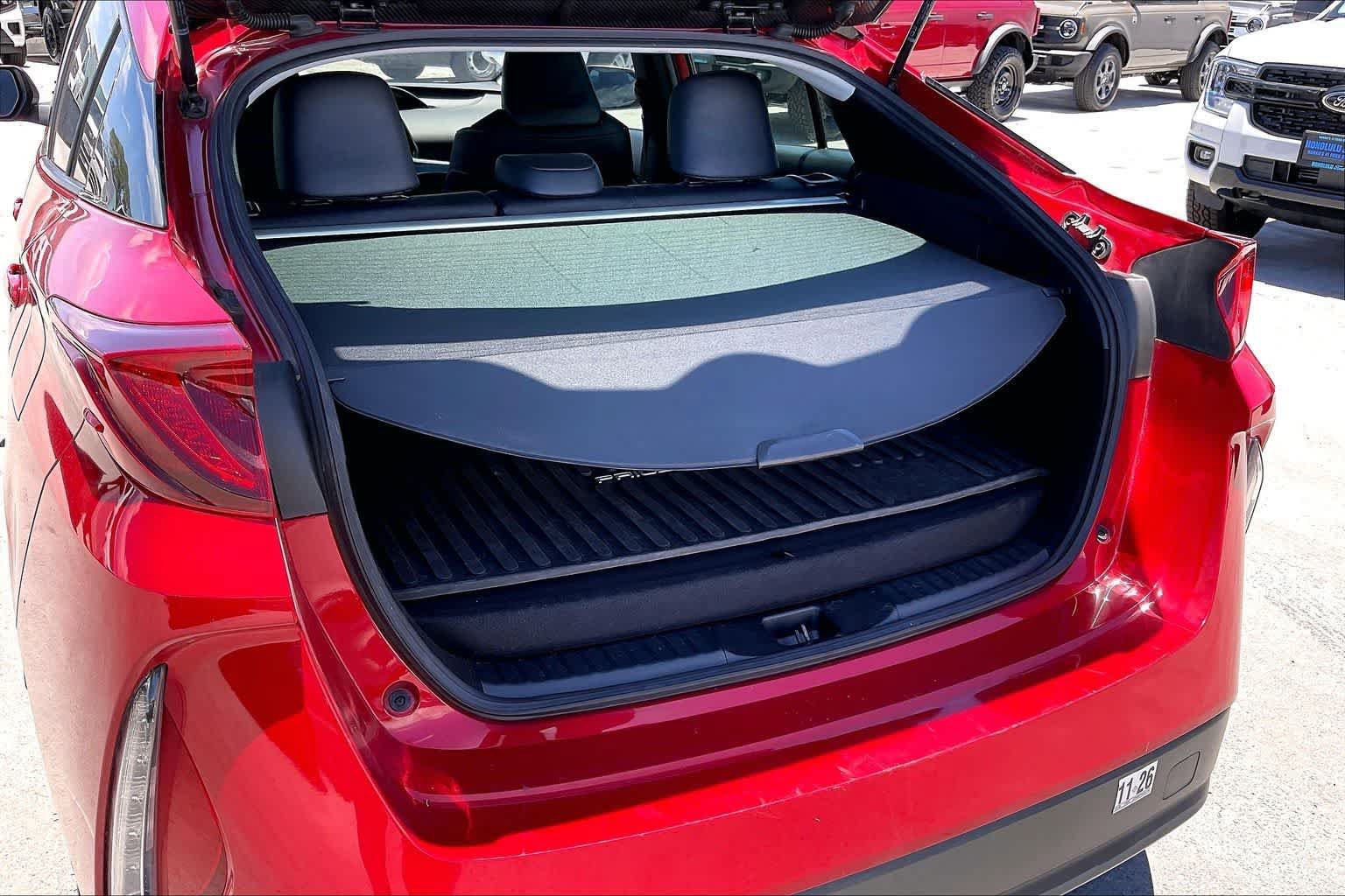 Used 2022 Toyota Prius Prime XLE FWD image 18
