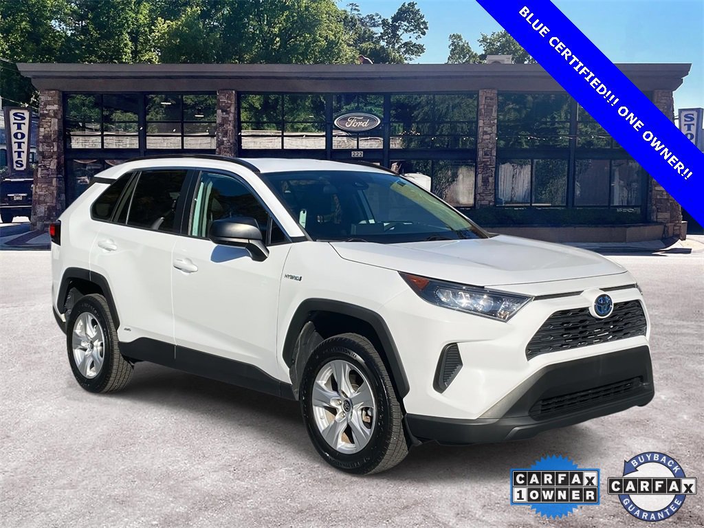 Used 2021 Toyota RAV4 LE image 5