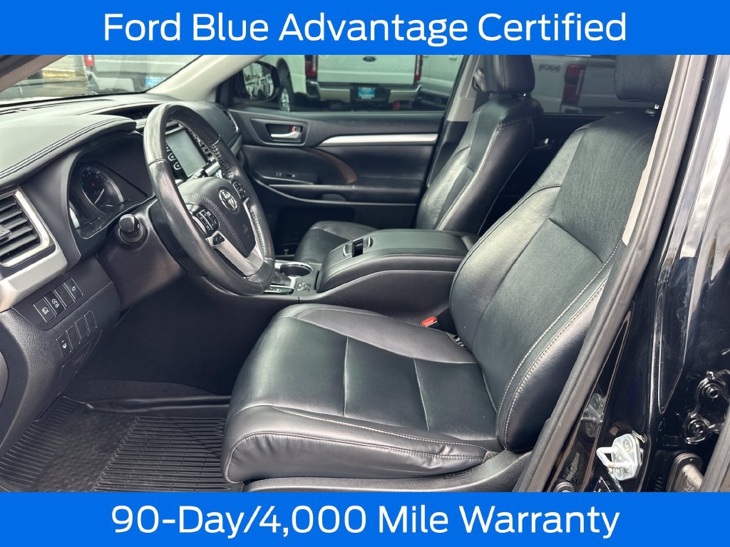 Used 2019 Toyota Highlander XLE AWD/4WD image 13