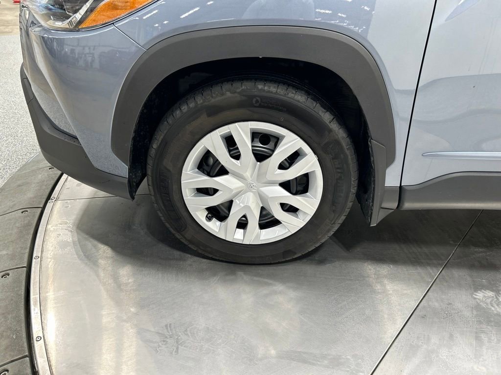 Used 2022 Toyota Corolla Cross L AWD/4WD image 28